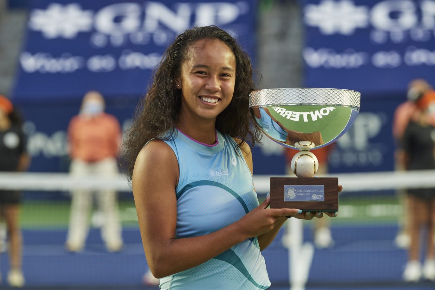 Championne ! Leylah Fernandez remporte son premier titre de la WTA à