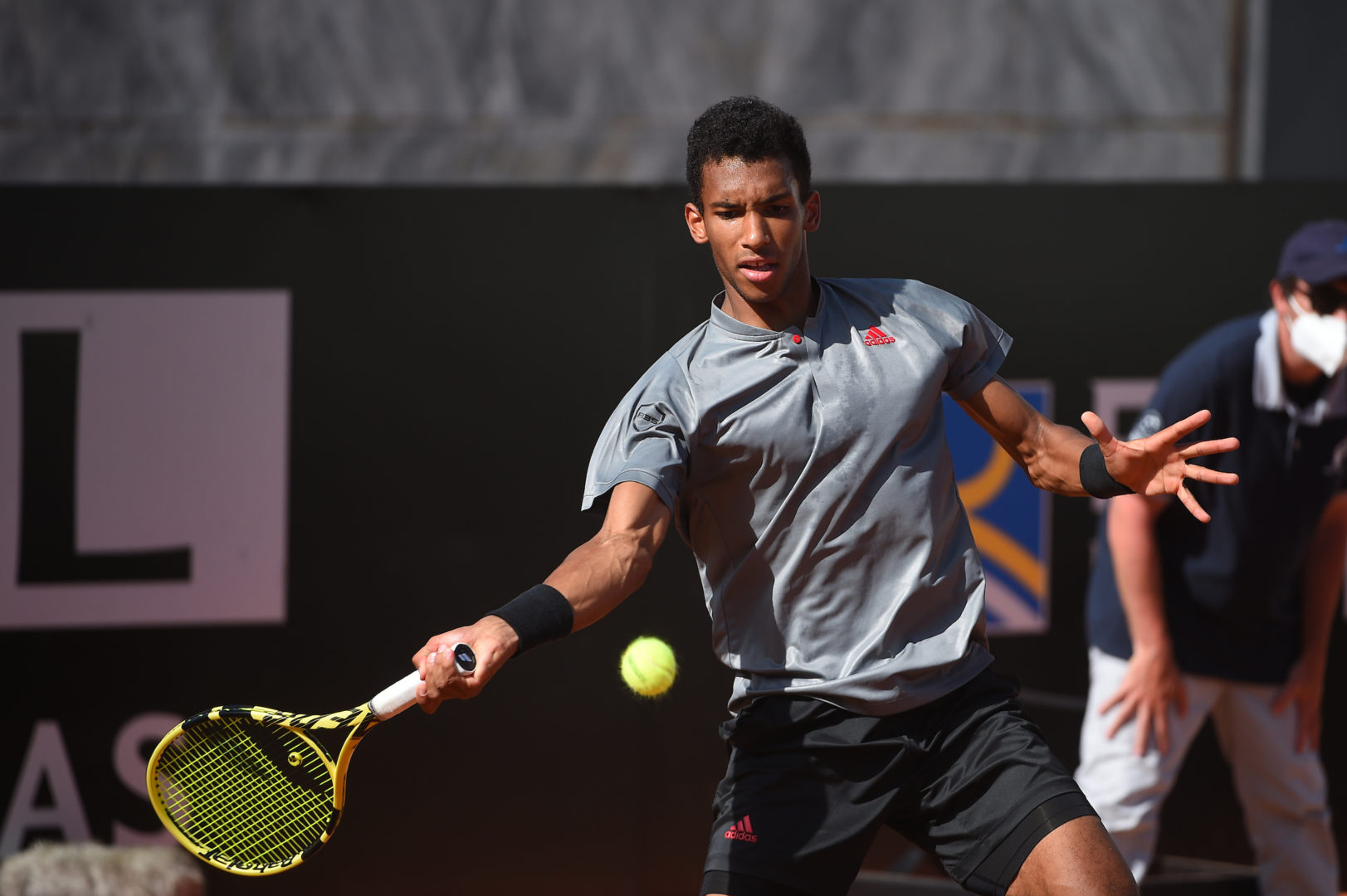 Auger-Aliassime ousted in Lyon, Fernandez advances in Belgrade - Tennis ...