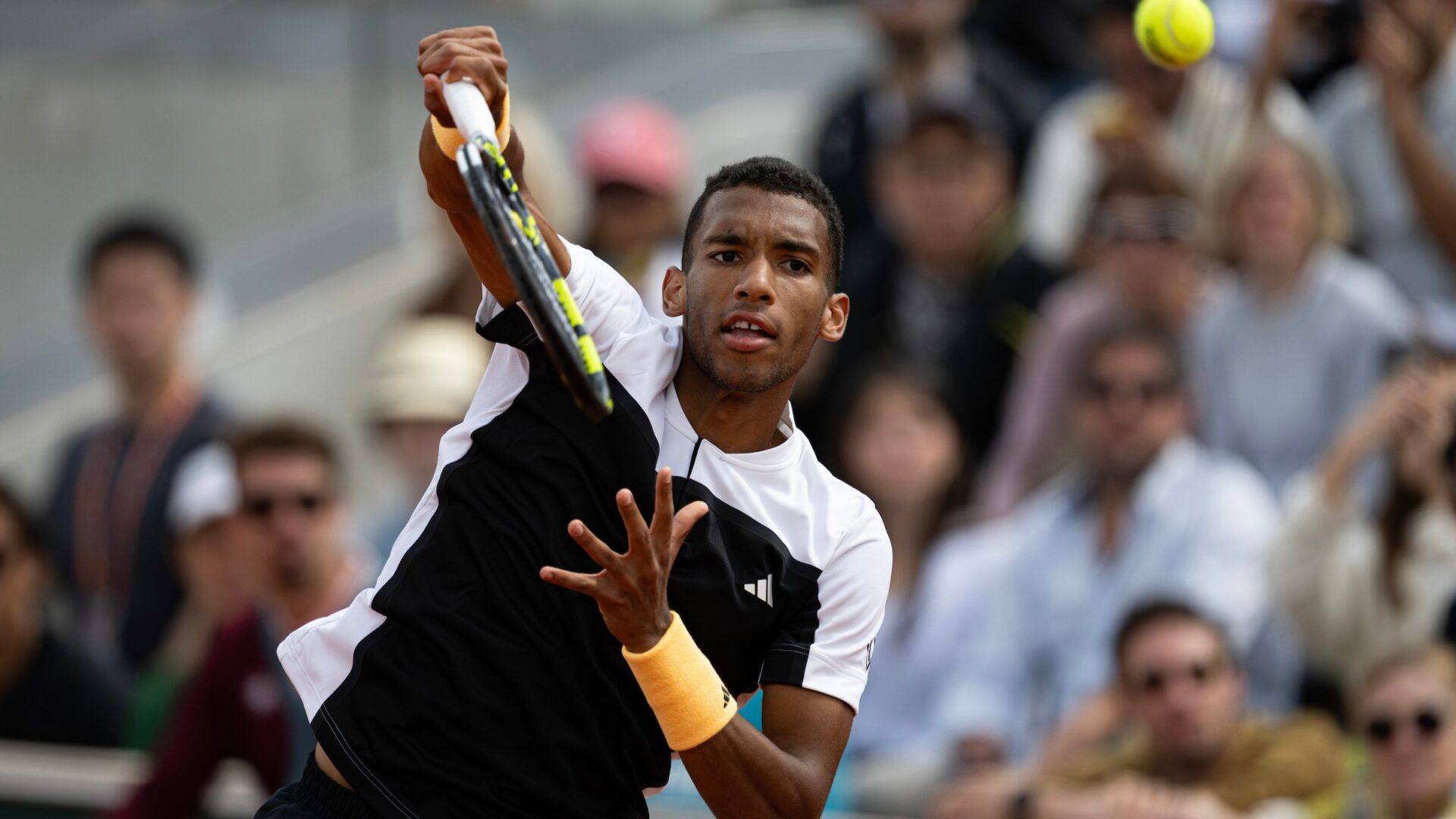 Auger Aliassime Shapovalov Off To Winning Starts At French Open Tennis Canada