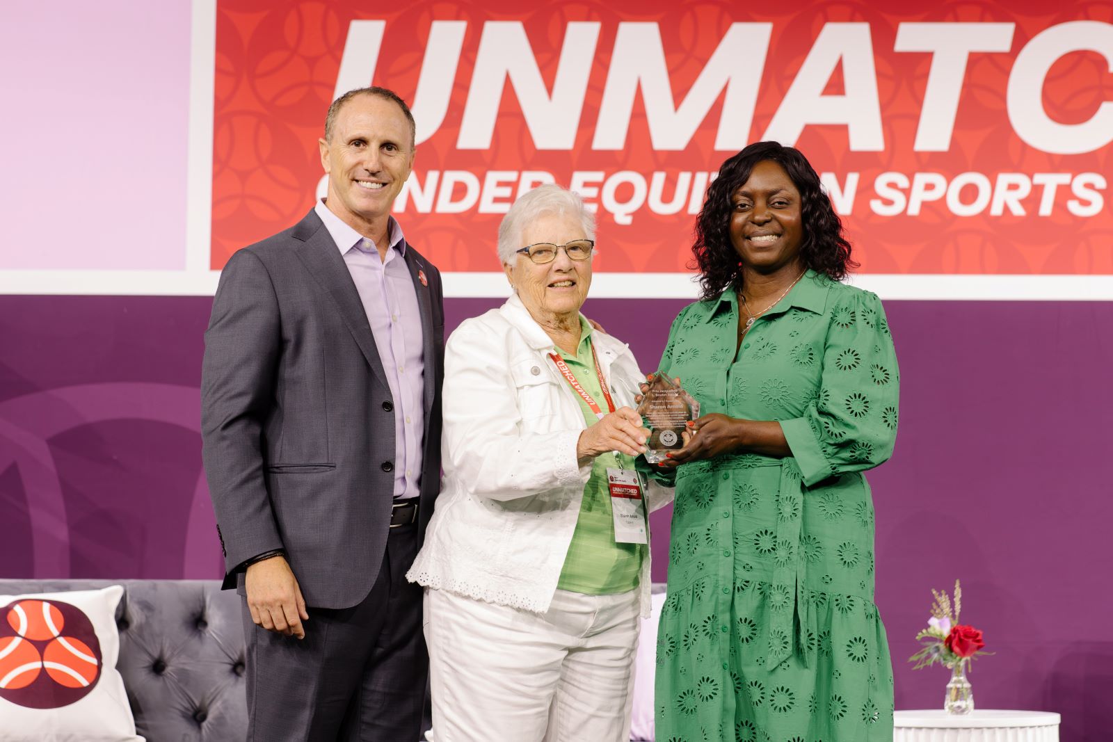 Sharon Arnold honoured with Tennis Canada’s Prix Jacqueline L. Boutet Award at the UNMATCHED: Gender Equity in Sports Conference